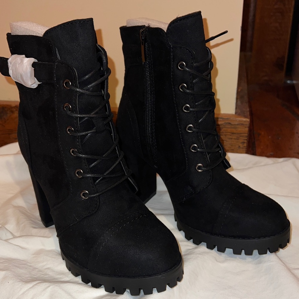 Top Moda NWT Bootie Size 7